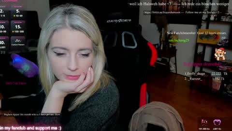 Wolfs Girl online show from December 14, 6:36 pm