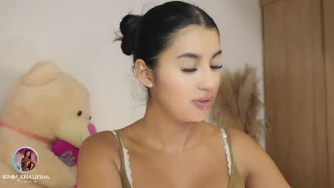 Kim  online show from April 14, 2:04 am