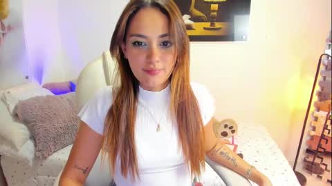 kimmberly_saenz_ online show from September 26, 12:18 am