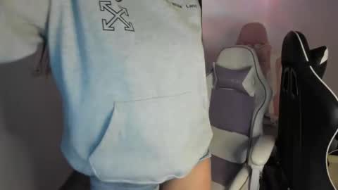 kimmi online show from October 27, 11:16 pm