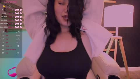 Snapshot of kimmy_chi chatting on December 20, 5:51 pm Lo online show from December 20, 5:51 pm