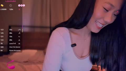 Snapshot of kimmy_chi chatting on October 17, 6:34 pm Lo online show from October 17, 6:34 pm