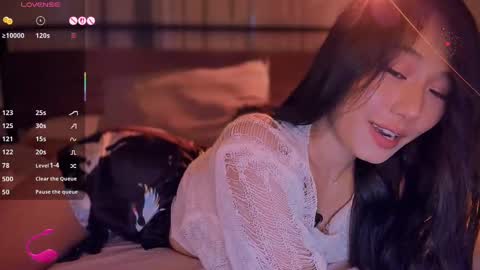 Snapshot of kimmy_chi chatting on October 6, 5:53 pm Lo online show from October 6, 5:53 pm