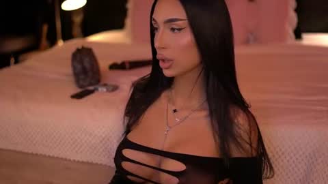 Kim online show from June 19, 6:36 pm