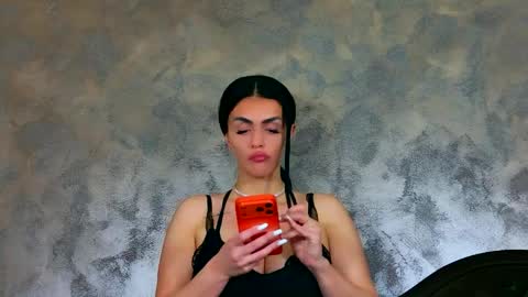 Kim Wilmes online show from April 9, 6:19 am