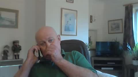 Snapshot of kindahairy4u chatting on September 14, 3:02 pm kindahairy4u online show from September 14, 3:02 pm