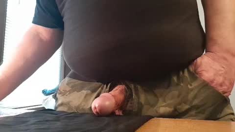 Kindofabear online show from March 15, 8:45 pm