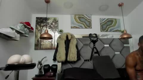 HOT MEN BLACK online show from January 28, 5:14 pm