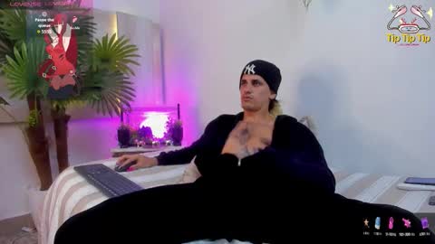 Snapshot of king_voy chatting on September 18, 10:36 pm king voy online show from September 18, 10:36 pm