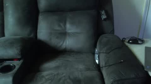 kingofkingz74 online show from September 28, 8:07 pm