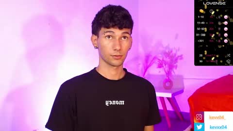  A L E X  online show from October 13, 4:47 am