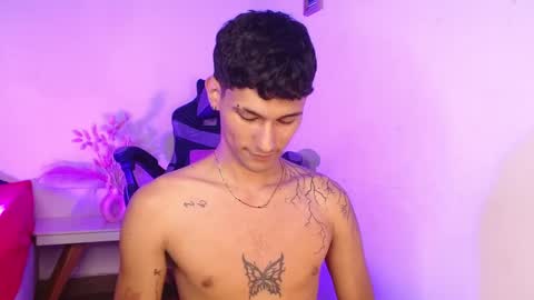  A L E X  online show from November 1, 7:07 am