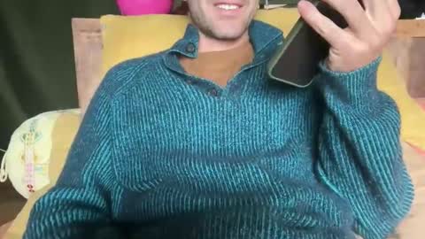 M online show from October 31, 10:59 am