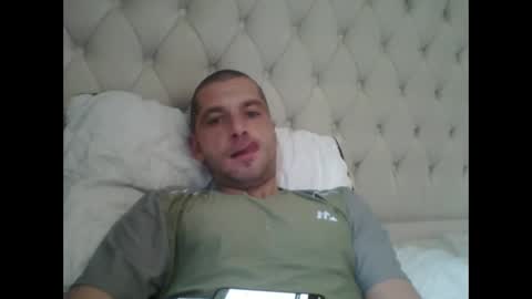 kinkycouple147 online show from April 28, 4:22 pm