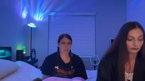 kinkycreative online show from July 17, 4:47 am