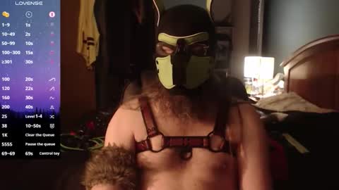 kinkywolf87 online show from April 6, 5:19 am