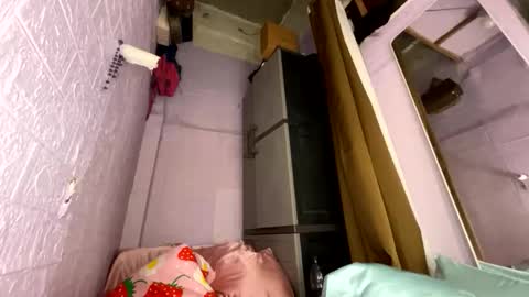 kinnalicous online show from April 13, 2:21 pm