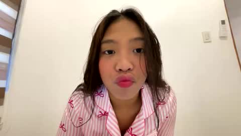 kinnalicous online show from April 17, 9:44 am