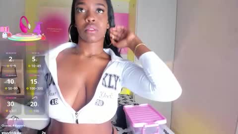 M A R A  online show from January 17, 12:14 pm