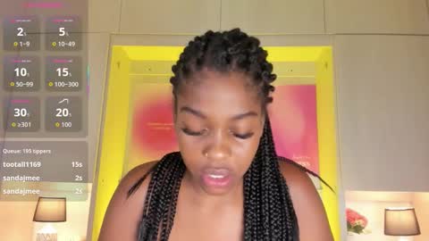 M A R A  online show from December 22, 1:07 pm