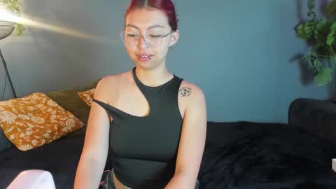 kira_exe online show from February 27, 11:47 am