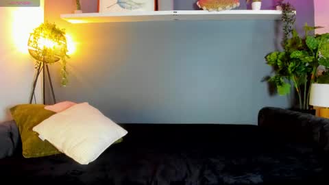 kira_exe online show from April 17, 11:34 am