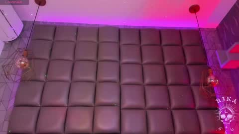 Kira  online show from April 4, 4:52 am