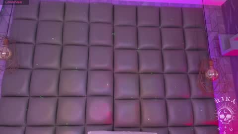 Kira  online show from April 5, 6:32 am