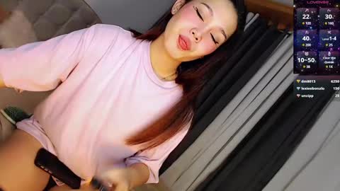 Snapshot of kira_willer chatting on March 12, 6:51 am KIRA online show from March 12, 6:51 am