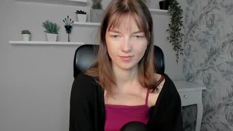 KIRA online show from May 26, 5:57 am