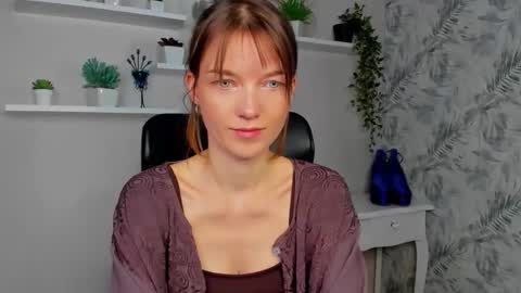 KIRA online show from June 2, 5:53 am