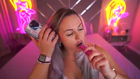 Kira online show from October 19, 8:13 pm