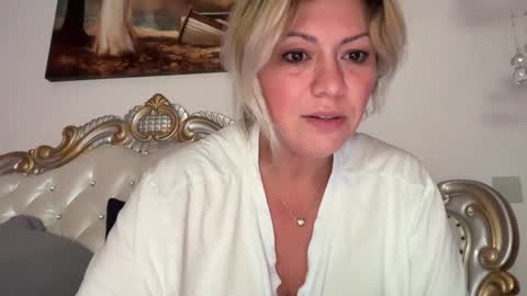 KiraDivine online show from September 10, 1:56 pm