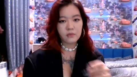 Kira online show from November 5, 7:05 pm