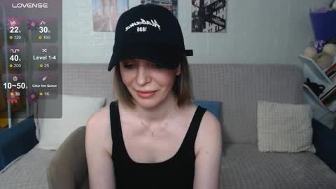 Snapshot of kiramartins_cat chatting on October 24, 7:47 pm kiramartins cat online show from October 24, 7:47 pm