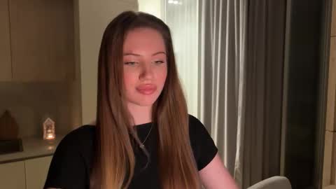 Snapshot of kiramystery chatting on October 28, 4:08 pm Kira online show from October 28, 4:08 pm