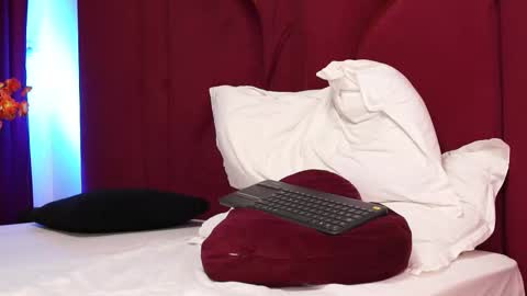 kiraxdesire online show from February 28, 6:39 am