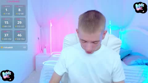    online show from October 5, 9:18 am