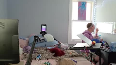 Onya online show from February 22, 6:19 pm