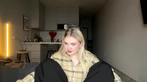 Kira online show from April 19, 12:06 pm