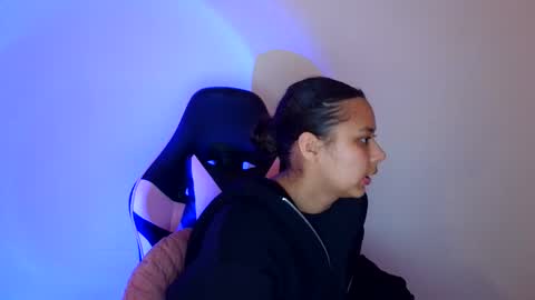 kiss_ameliaa online show from October 30, 1:44 pm