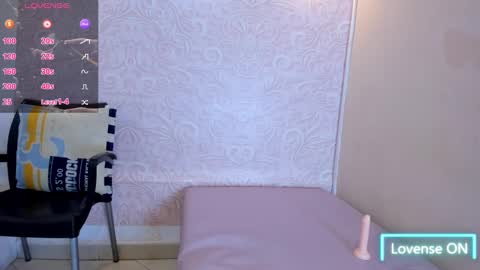 kiss_hott15 online show from January 25, 7:49 pm