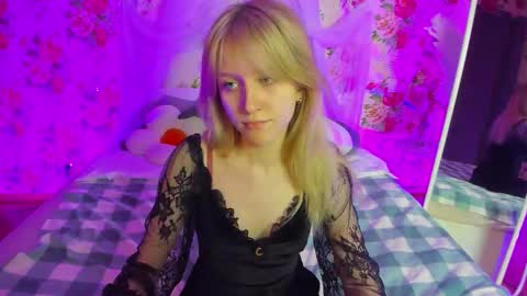 christie online show from November 8, 8:12 pm