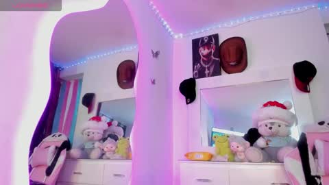 kisses_of_daniela online show from February 14, 9:17 pm