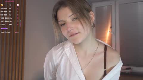 Lola online show from March 14, 7:51 pm