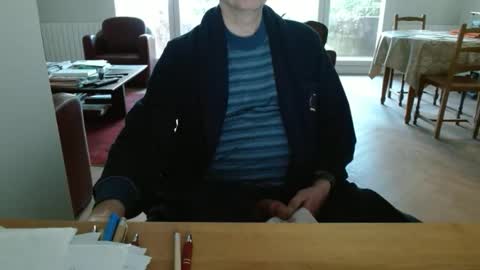 kisslog1 online show from April 18, 6:04 am