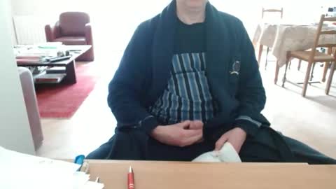 kisslog1 online show from March 29, 3:35 pm