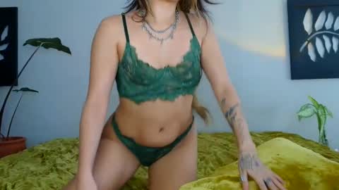 Snapshot of kissmerosy chatting on March 1, 7:37 pm Rose online show from March 1, 7:37 pm