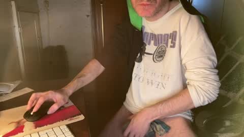 kissofbanned1983 online show from April 3, 3:19 pm