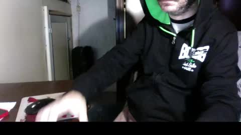 kissofbanned1983 online show from November 15, 9:33 am